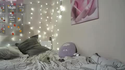 emma_just online show from December 1, 2025, 3:06 pm