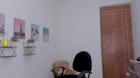 Snapshot of emma_lean chatting on February 5, 2026, 5:50 pm whises lits online show from February 5, 2026, 5:50 pm