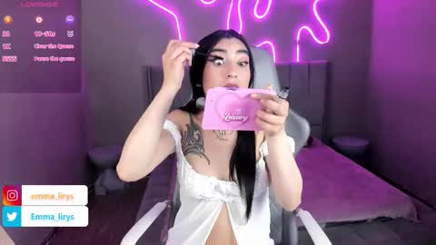Snapshot of emma_lirys chatting on September 10, 2025, 4:23 am Emma online show from September 10, 2025, 4:23 am