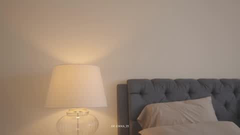 emma_lu1 online show from November 16, 2025, 4:12 pm