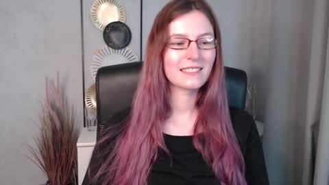 Snapshot of emma_lust94 chatting on December 3, 2024, 1:10 pm emma online show from December 3, 2024, 1:10 pm