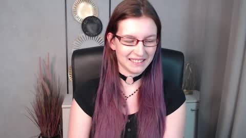 Snapshot of emma_lust94 chatting on December 10, 2024, 10:06 am emma online show from December 10, 2024, 10:06 am
