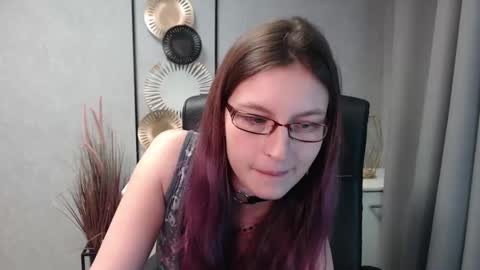 Snapshot of emma_lust94 chatting on December 22, 2024, 5:42 pm emma online show from December 22, 2024, 5:42 pm