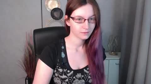 Snapshot of emma_lust94 chatting on December 28, 2024, 7:33 am emma online show from December 28, 2024, 7:33 am