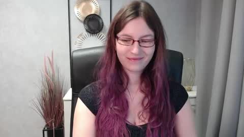 Snapshot of emma_lust94 chatting on December 29, 2024, 7:39 am emma online show from December 29, 2024, 7:39 am