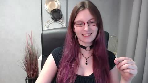 Snapshot of emma_lust94 chatting on December 29, 2024, 1:49 pm emma online show from December 29, 2024, 1:49 pm