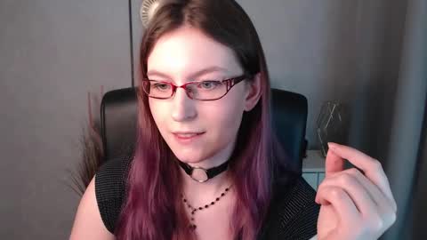 Snapshot of emma_lust94 chatting on December 31, 2024, 9:31 am emma online show from December 31, 2024, 9:31 am