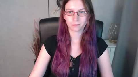 Snapshot of emma_lust94 chatting on January 13, 2025, 1:06 pm emma online show from January 13, 2025, 1:06 pm