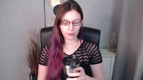 Snapshot of emma_lust94 chatting on January 16, 2025, 6:35 am emma online show from January 16, 2025, 6:35 am