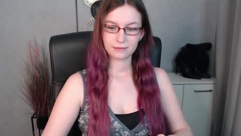 Snapshot of emma_lust94 chatting on February 5, 2025, 7:07 am emma online show from February 5, 2025, 7:07 am