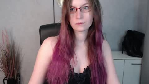 Snapshot of emma_lust94 chatting on February 14, 2025, 7:07 am emma online show from February 14, 2025, 7:07 am