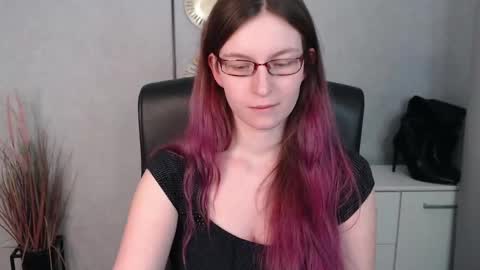 Snapshot of emma_lust94 chatting on February 14, 2025, 10:17 am emma online show from February 14, 2025, 10:17 am