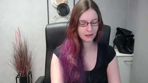 Snapshot of emma_lust94 chatting on February 18, 2025, 6:37 am emma online show from February 18, 2025, 6:37 am