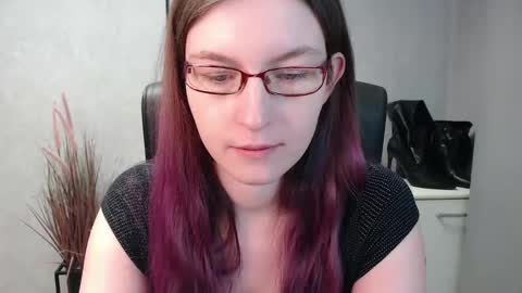 Snapshot of emma_lust94 chatting on February 18, 2025, 10:05 am emma online show from February 18, 2025, 10:05 am