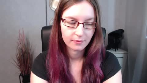 Snapshot of emma_lust94 chatting on March 4, 2025, 10:24 am emma online show from March 4, 2025, 10:24 am