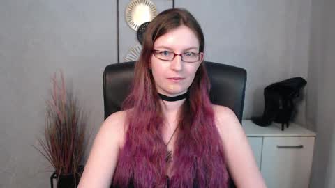 Snapshot of emma_lust94 chatting on March 12, 2025, 10:05 am emma online show from March 12, 2025, 10:05 am