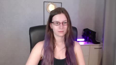 Snapshot of emma_lust94 chatting on September 10, 2025, 7:19 am emma online show from September 10, 2025, 7:19 am