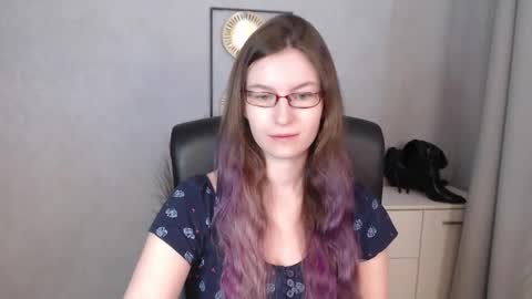 Snapshot of emma_lust94 chatting on September 16, 2025, 5:19 am emma online show from September 16, 2025, 5:19 am