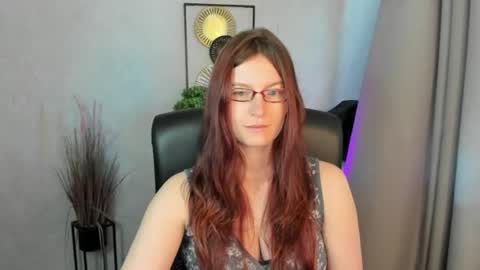 Snapshot of emma_lust94 chatting on July 8, 2026, 5:23 am emma online show from July 8, 2026, 5:23 am