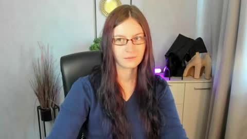 Snapshot of emma_lust94 chatting on July 14, 2026, 5:23 am emma online show from July 14, 2026, 5:23 am