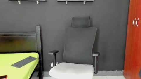 emma online show from November 6, 2025, 3:24 pm