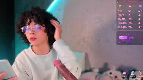     online show from October 13, 2025, 10:04 am