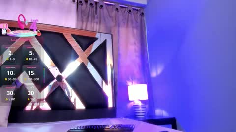 Snapshot of emma_petiite chatting on January 8, 2026, 6:43 pm Emma online show from January 8, 2026, 6:43 pm