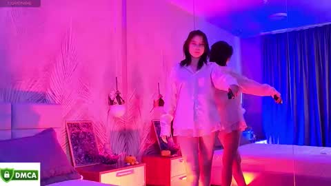 Emma online show from November 2, 2025, 8:06 am