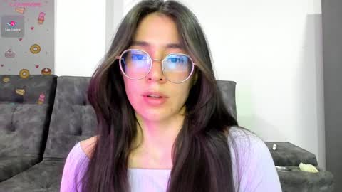 Snapshot of emma_sandovaal chatting on January 18, 2025, 3:09 am Emma online show from January 18, 2025, 3:09 am