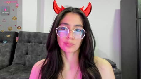 Snapshot of emma_sandovaal chatting on February 1, 2025, 2:58 am Emma online show from February 1, 2025, 2:58 am