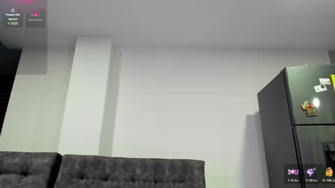 Snapshot of emma_sandovaal chatting on November 4, 2025, 2:43 am Emma online show from November 4, 2025, 2:43 am