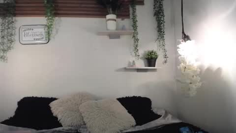 Snapshot of emma_sweethot chatting on February 25, 2026, 6:06 pm Emma Black online show from February 25, 2026, 6:06 pm