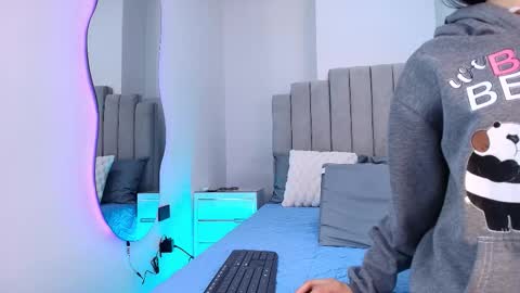 Emma online show from November 20, 2025, 11:54 am