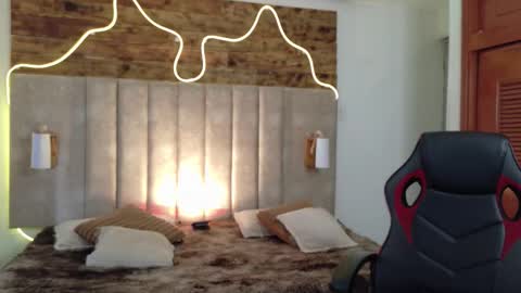 Snapshot of emma_visconti chatting on September 26, 2025, 1:04 pm emma_visconti online show from September 26, 2025, 1:04 pm