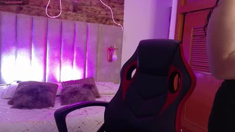 Snapshot of emma_visconti chatting on October 17, 2025, 12:30 pm emma_visconti online show from October 17, 2025, 12:30 pm