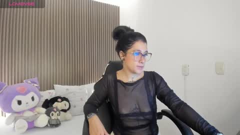 Snapshot of emmaa_blaack chatting on February 12, 2025, 12:22 pm E M M A A online show from February 12, 2025, 12:22 pm