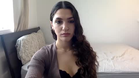 Snapshot of emmababy2322 chatting on December 10, 2024, 6:06 pm Emma online show from December 10, 2024, 6:06 pm