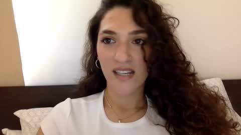 Snapshot of emmababy2322 chatting on January 17, 2025, 5:51 pm Emma online show from January 17, 2025, 5:51 pm