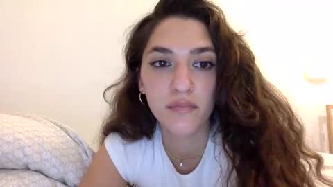 Snapshot of emmababy2322 chatting on January 24, 2025, 9:05 pm Emma online show from January 24, 2025, 9:05 pm