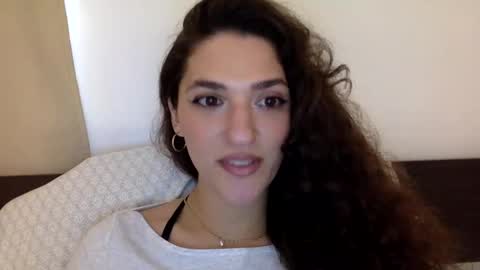 Snapshot of emmababy2322 chatting on January 27, 2025, 4:43 pm Emma online show from January 27, 2025, 4:43 pm