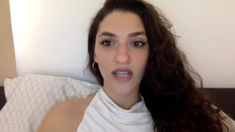 Snapshot of emmababy2322 chatting on January 30, 2025, 5:17 pm Emma online show from January 30, 2025, 5:17 pm