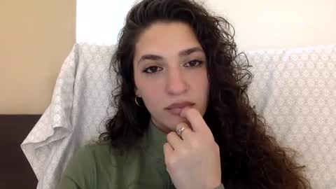 Snapshot of emmababy2322 chatting on February 12, 2025, 5:26 pm Emma online show from February 12, 2025, 5:26 pm