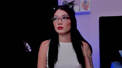 Snapshot of emmabridgerton chatting on November 27, 2025, 10:56 pm Emma online show from November 27, 2025, 10:56 pm