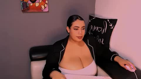 emmacamille2 online show from November 28, 2025, 12:46 am