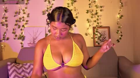 Snapshot of emmaconneer chatting on October 28, 2025, 1:53 am Emma online show from October 28, 2025, 1:53 am