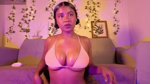 Snapshot of emmaconneer chatting on November 1, 2025, 2:41 pm Emma online show from November 1, 2025, 2:41 pm