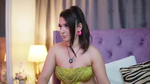 Snapshot of emmadallas chatting on January 10, 2026, 8:43 pm Emma online show from January 10, 2026, 8:43 pm