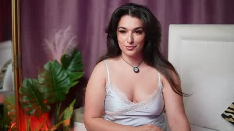  Emma  online show from May 27, 2026, 6:49 pm