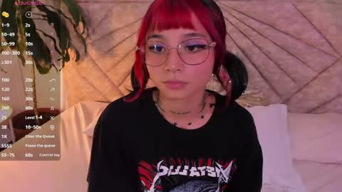           online show from May 22, 2026, 8:25 pm