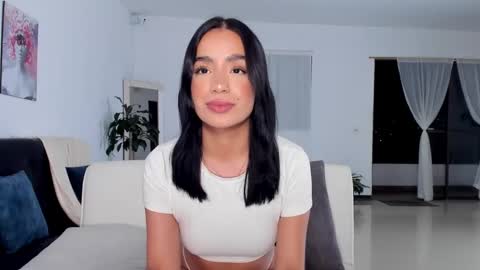 valentina online show from January 14, 2025, 3:53 am